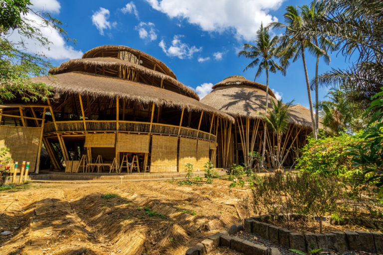 Construções sustentáveis no mundo: a escola de Bambu em Bali